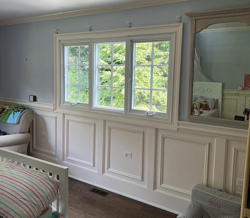 Casement with wash hinge hardware for ease of cleaning